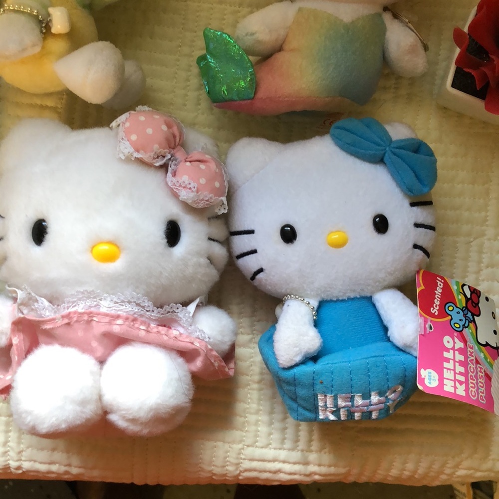 Hello Kitty - Picture 2 of 4